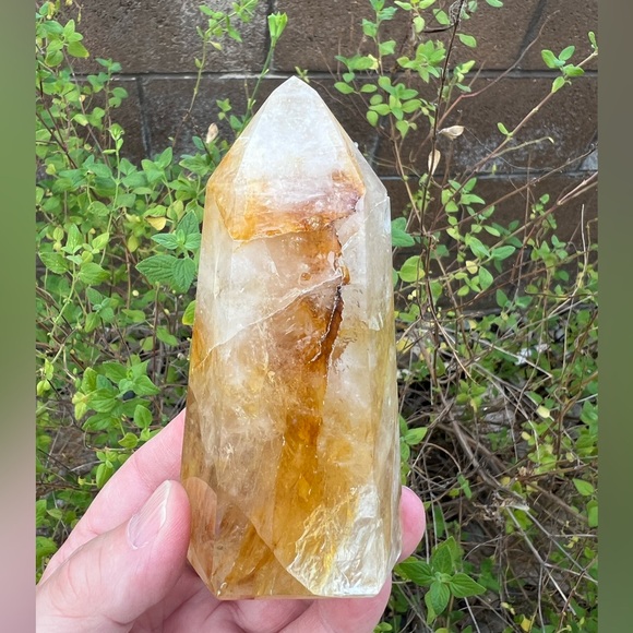 Golden Healer Quartz Crystal Tower w/Rainbow - Picture 6 of 9